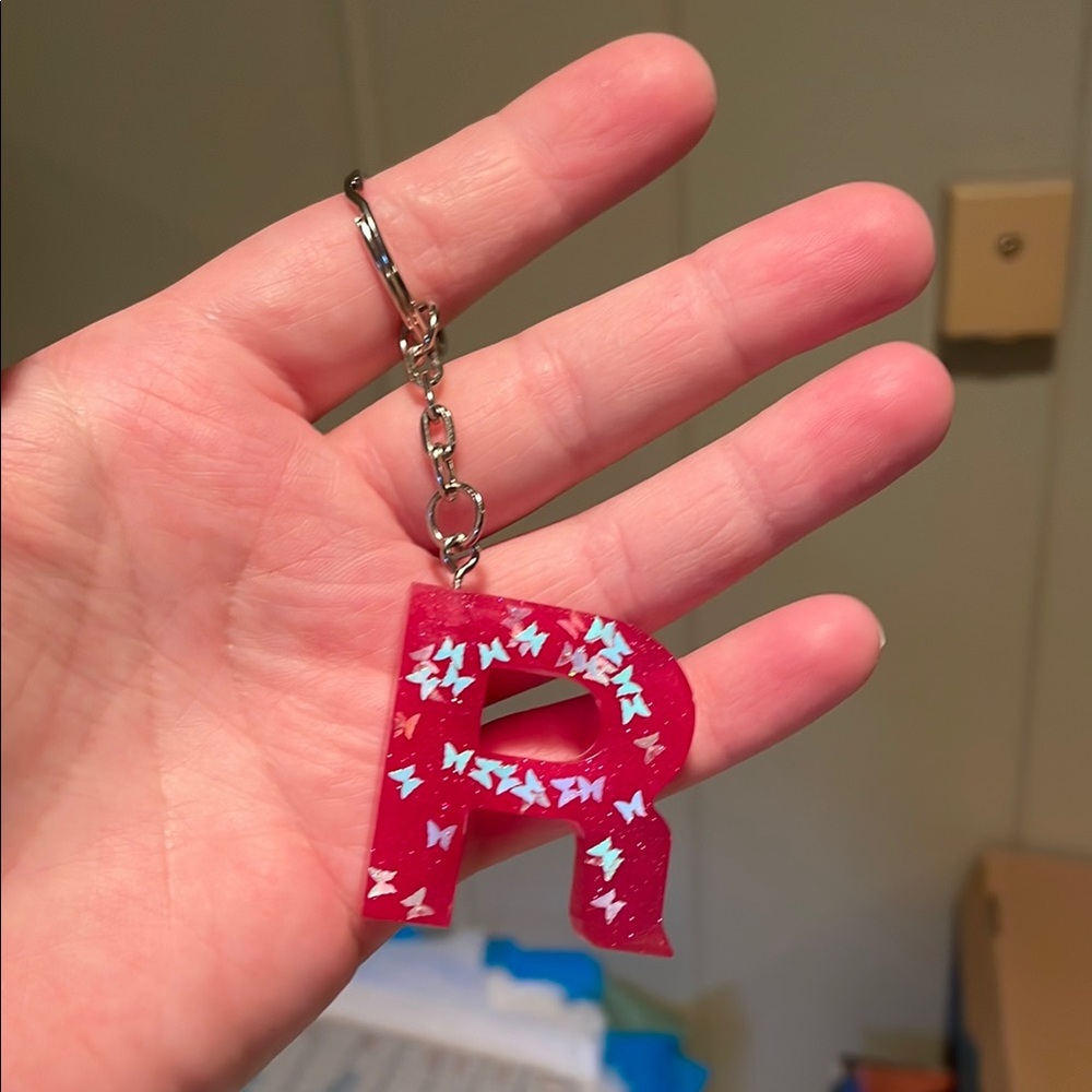 Red Glitter Letter Keychain R